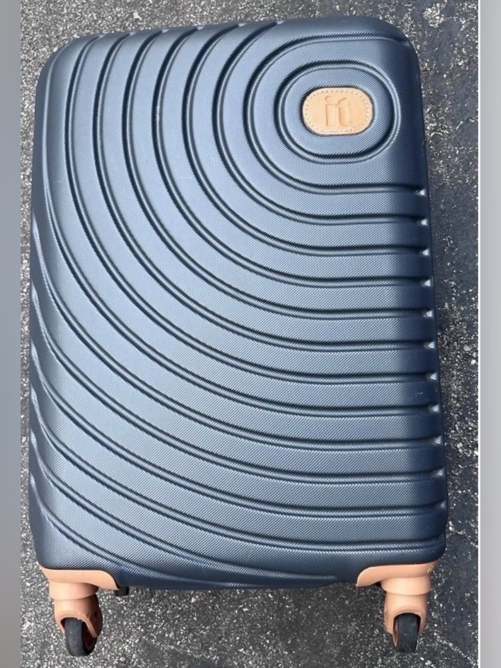 IT Luggage 21.5” Hardside Expandable Carry-On Luggage 4 Wheel Spinner